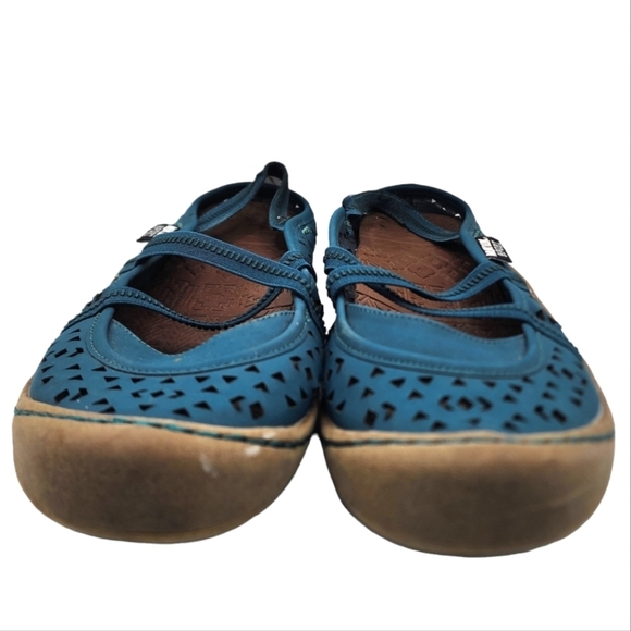 MukLuk Size 10 Slip-On Flats Blue Mary Jane - Picture 3 of 5